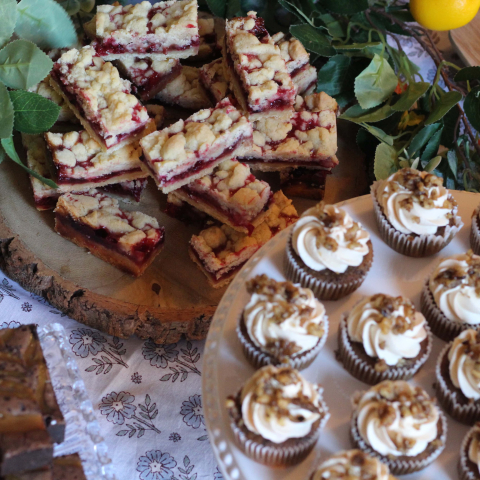Esposito’s ice cream being served fresh at an outdoor event